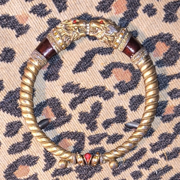 Regal Gold and Brown Lion Head Picture Frame - Picture 2 of 11